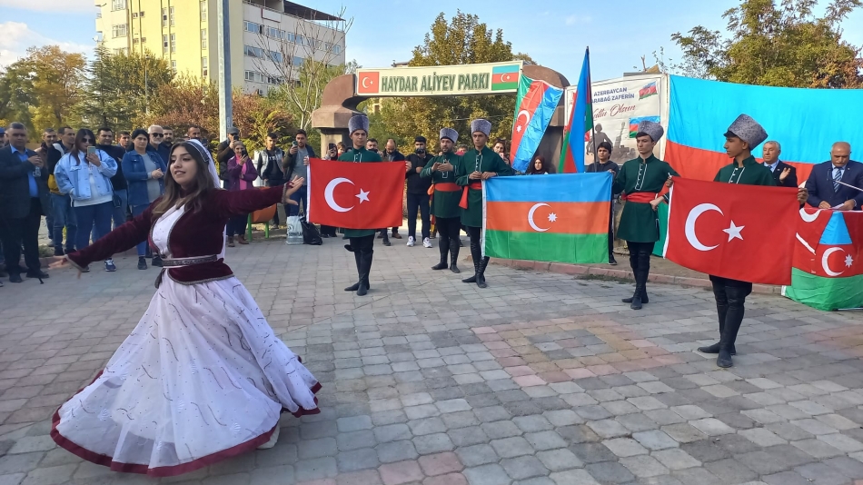 Türkiyənin İğdır şəhərində Zəfər Günü qeyd edilib - FOTO