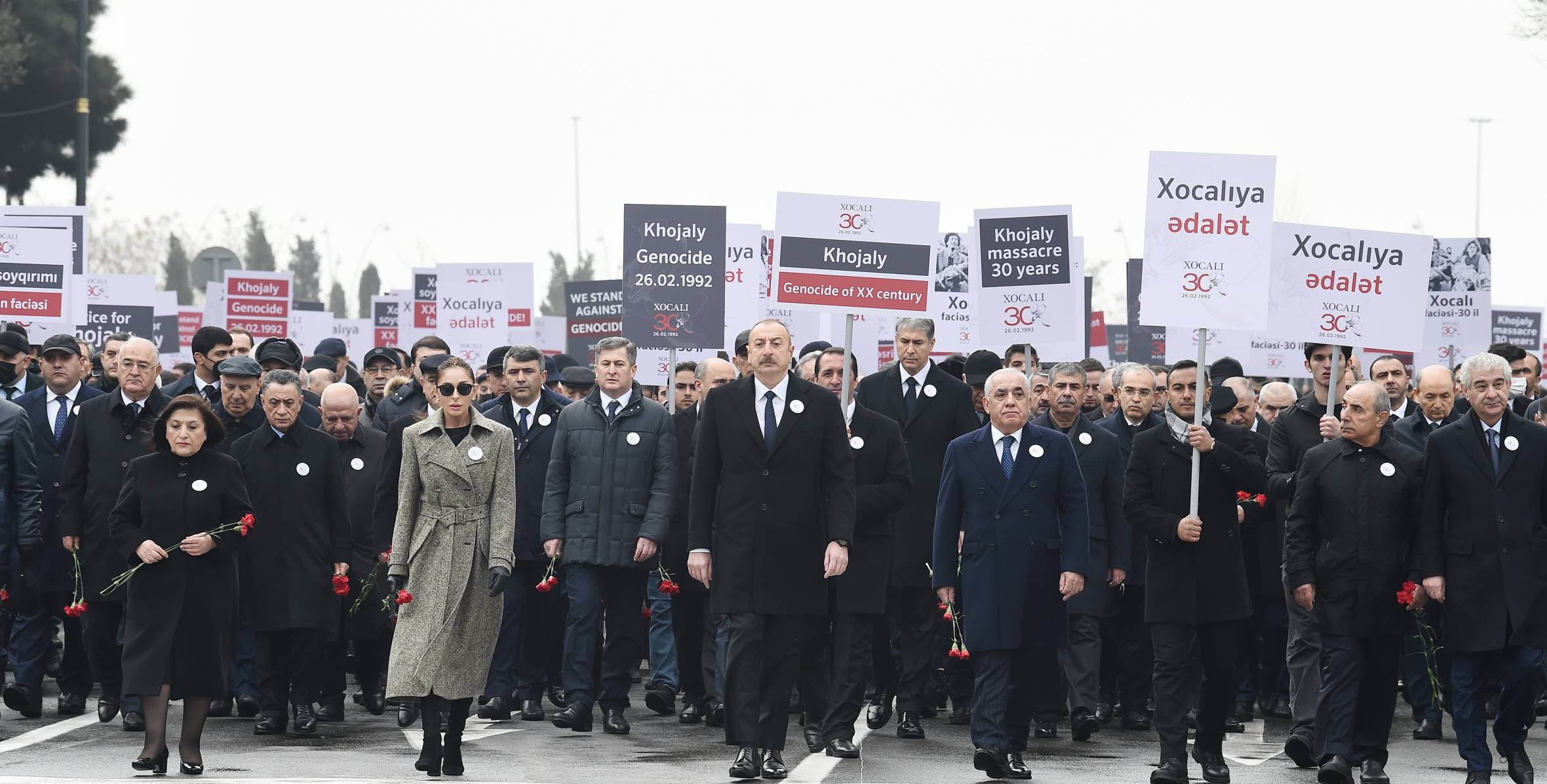 Xocalı soyqırımının 30-cu ildönümü ilə əlaqədar Bakıda ümumxalq yürüşü keçirilib-VİDEO