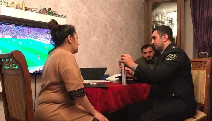 Bakıda xanım jurnalistə yaşadığı binanın blokunda bıçaqlı hücum olub