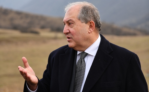 Ermənistan Prezidenti istefa verib