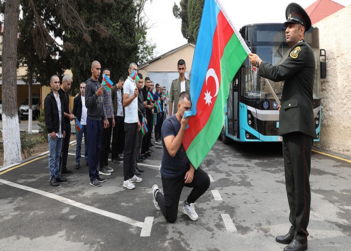 Gənclərin müddətli həqiqi hərbi xidmətə yola salınmasına başlanılıb